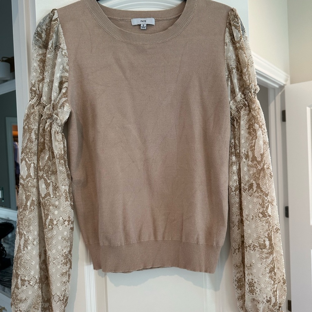 Fate Tan boutique sweater with Patterned Sleeves